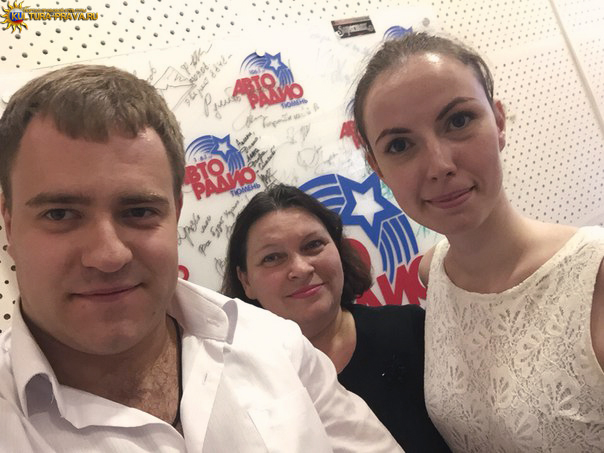 Ярослав Ильин, Ольга Загвязинская и Анна Громова в студии Авторадио